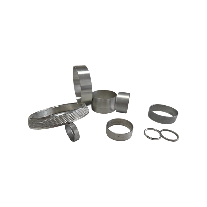 How does the positional relationship between the speaker short circuit ring aluminum and the voice coil bobbin affect nonlinear distortion?