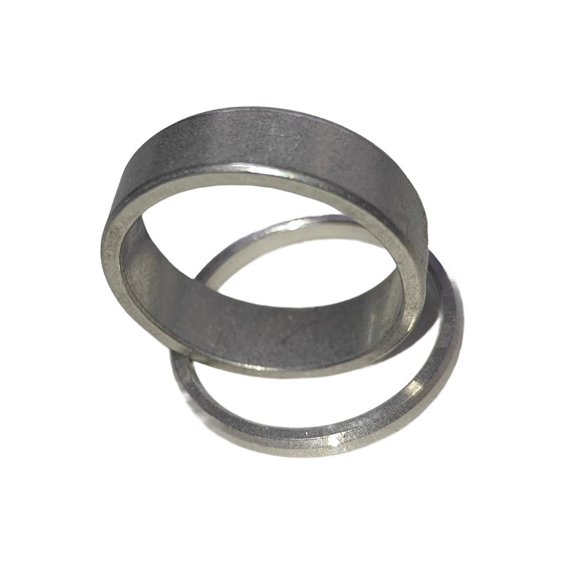 How does the machining accuracy of speaker short circuit ring aluminum affect phase consistency?